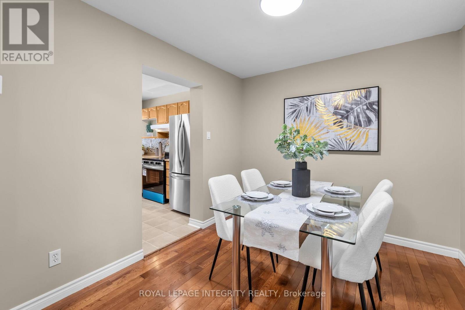 35 Randall James Drive, Ottawa, Ontario  K2S 1L9 - Photo 8 - X12908486