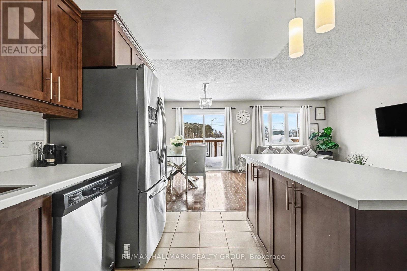 28 Nathalie Street, Clarence-Rockland, Ontario  K4K 1E6 - Photo 23 - X12908752