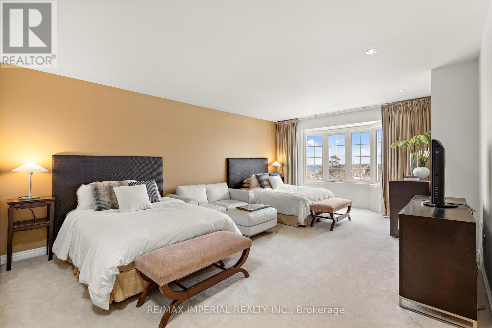 16 Carriage House Court, Richmond Hill, Ontario  L4E 4V3 - Photo 25 - N12908628