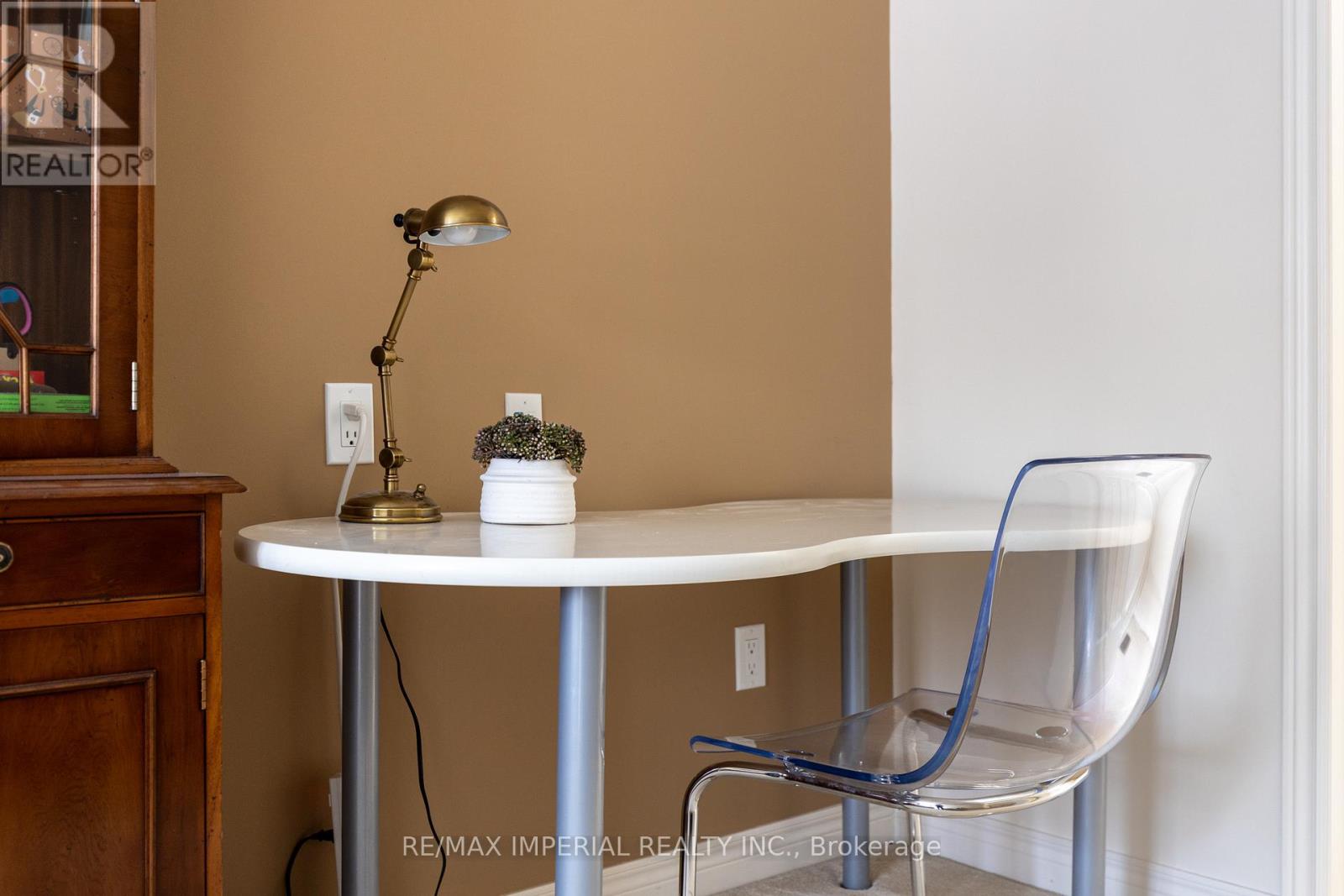 16 Carriage House Court, Richmond Hill, Ontario  L4E 4V3 - Photo 35 - N12908628