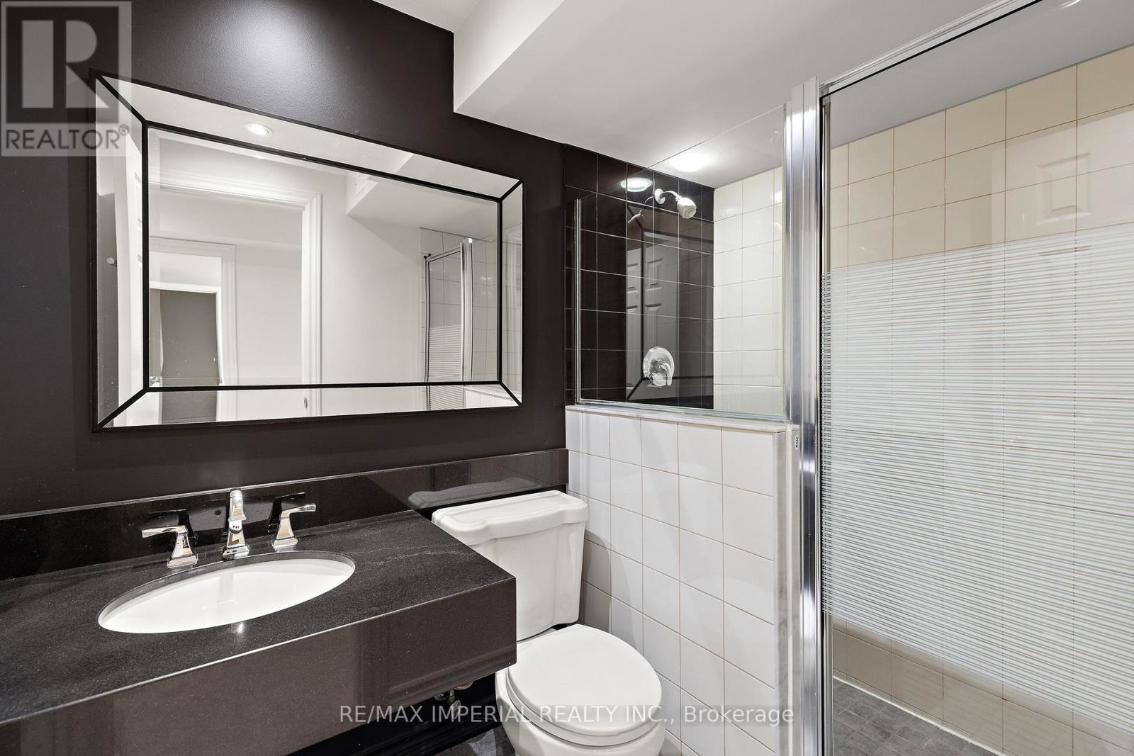 16 Carriage House Court, Richmond Hill, Ontario  L4E 4V3 - Photo 40 - N12908628