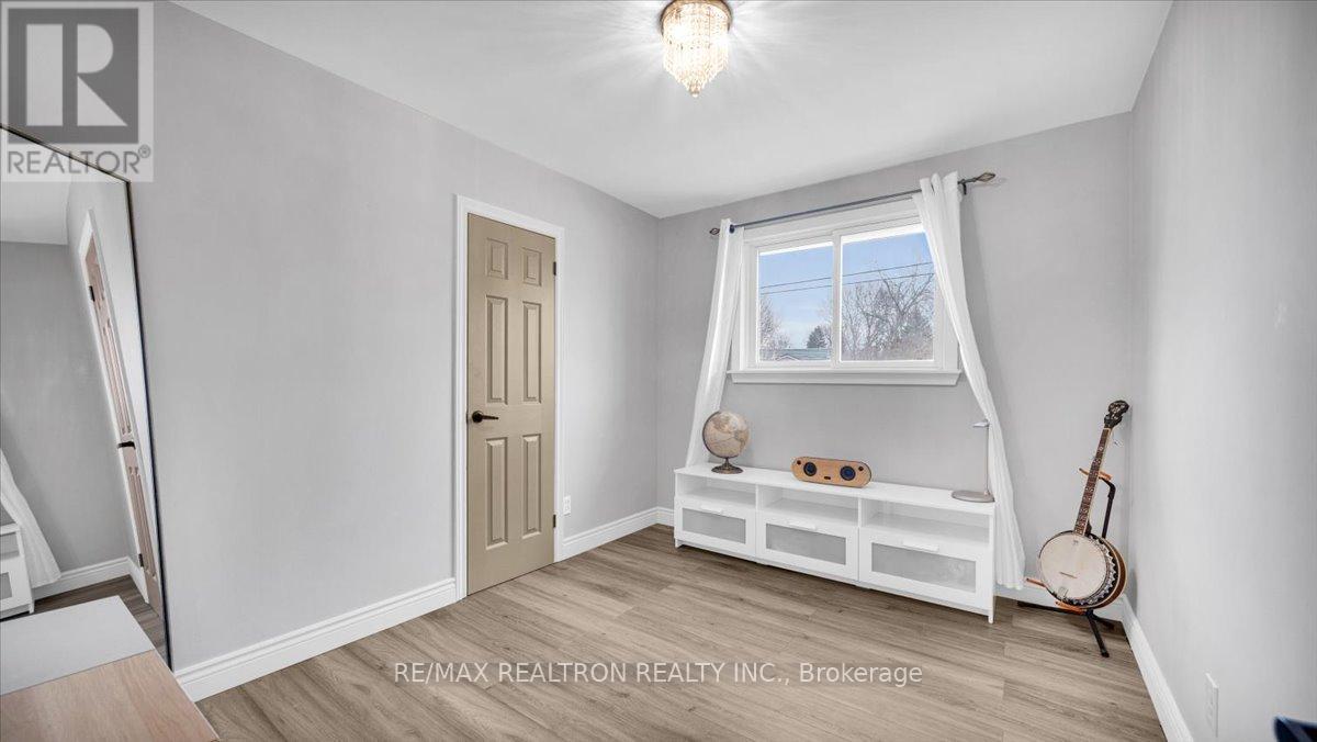 400 Dayfoot Street, New Tecumseth, Ontario  L0G 1A0 - Photo 19 - N12908638