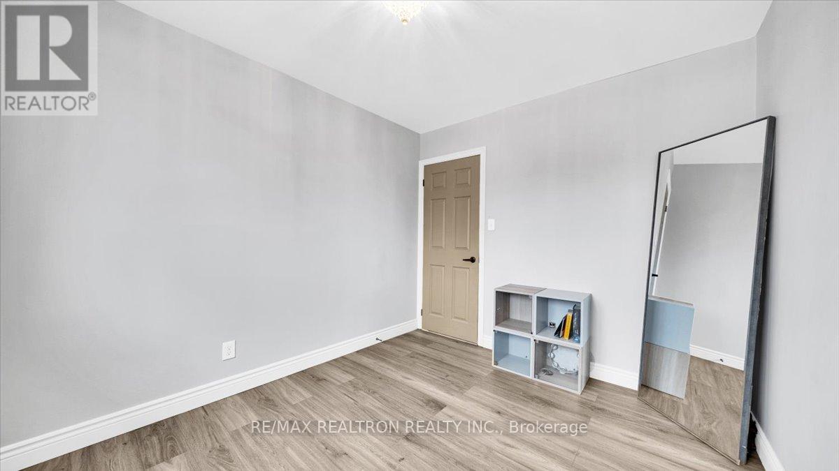 400 Dayfoot Street, New Tecumseth, Ontario  L0G 1A0 - Photo 20 - N12908638