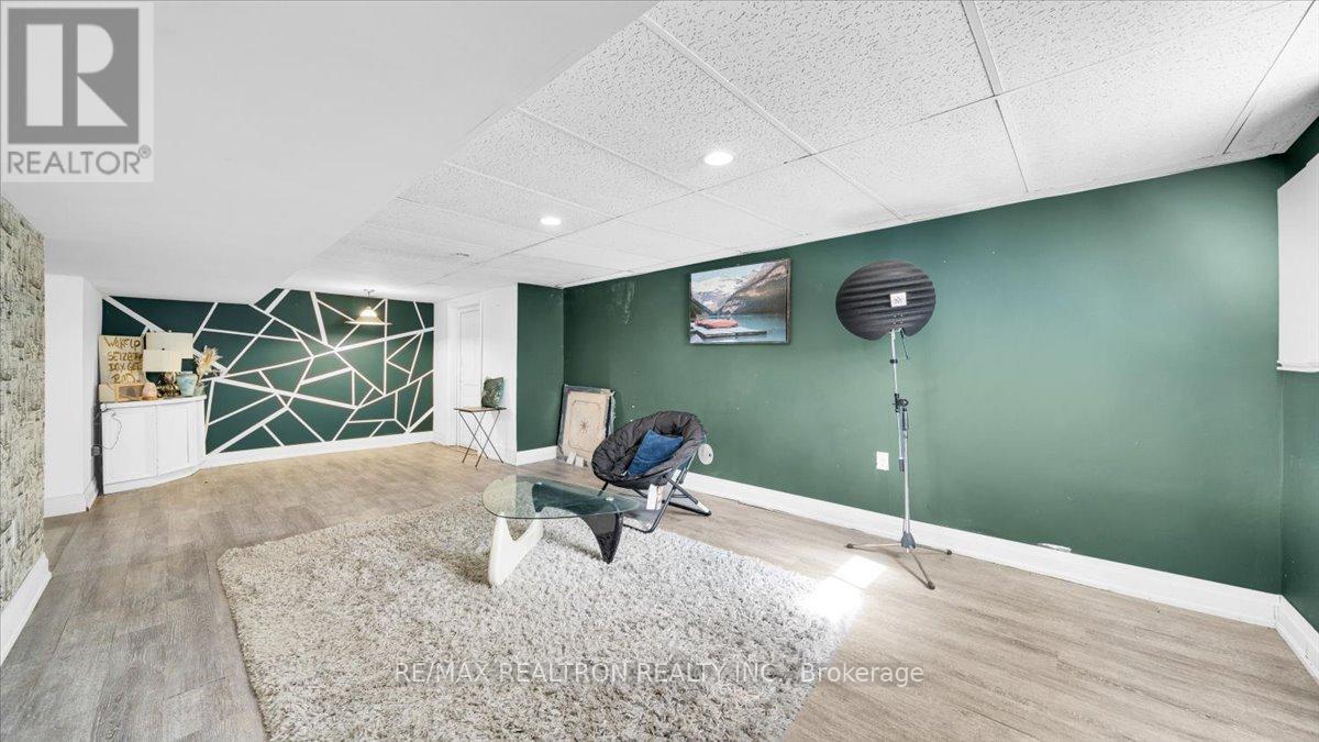 400 Dayfoot Street, New Tecumseth, Ontario  L0G 1A0 - Photo 28 - N12908638