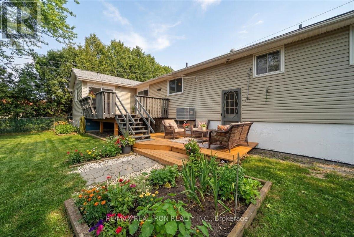 400 Dayfoot Street, New Tecumseth, Ontario  L0G 1A0 - Photo 36 - N12908638