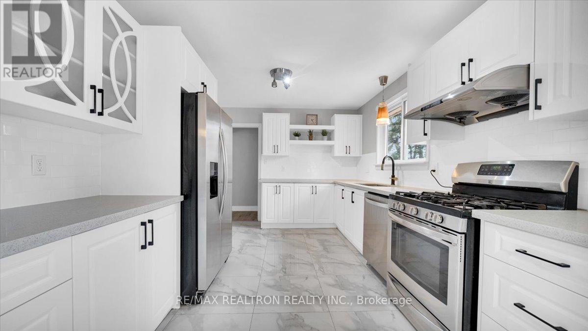 400 Dayfoot Street, New Tecumseth, Ontario  L0G 1A0 - Photo 7 - N12908638