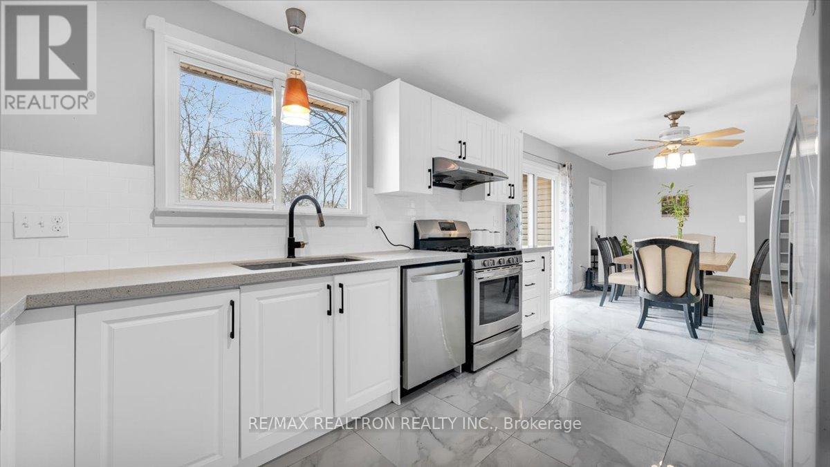 400 Dayfoot Street, New Tecumseth, Ontario  L0G 1A0 - Photo 8 - N12908638