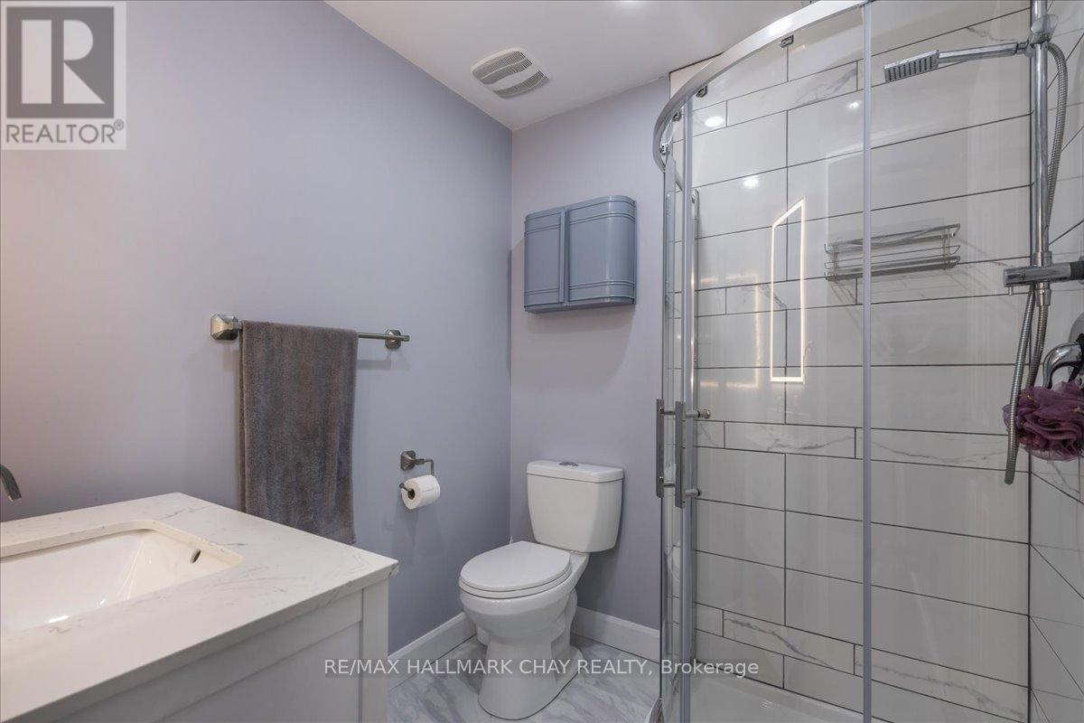 1103 Belle Aire Beach Road, Innisfil, Ontario  L0L 1C0 - Photo 18 - N12908644