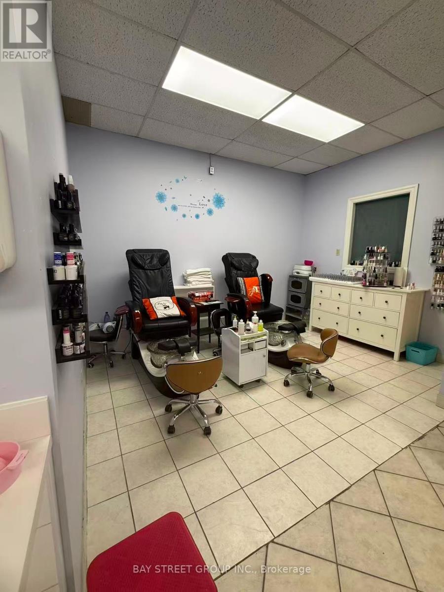 1a - 5694 Hwy 7 Avenue E, Markham (Bullock), Ontario  L3P 1B4 - Photo 4 - N12908660