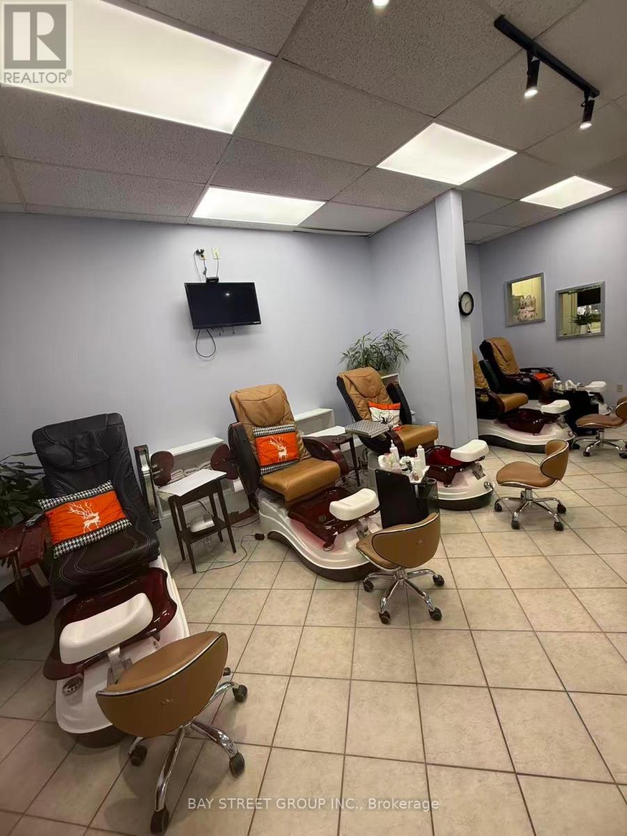 1a - 5694 Hwy 7 Avenue E, Markham (Bullock), Ontario  L3P 1B4 - Photo 5 - N12908660