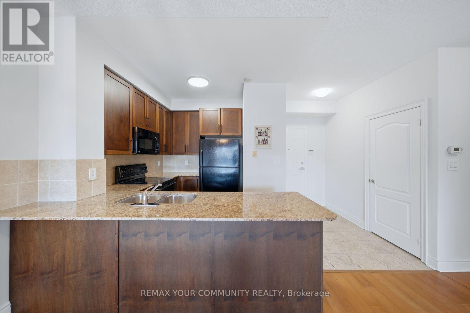 409 - 160 Woodbridge Avenue, Vaughan, Ontario L4L 0B8 - Photo 11 - N12908692