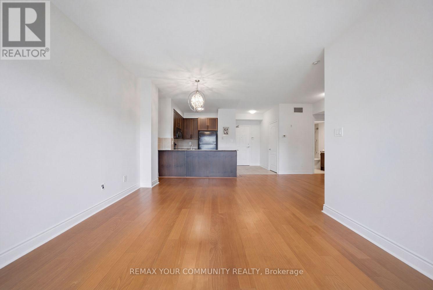 409 - 160 Woodbridge Avenue, Vaughan, Ontario L4L 0B8 - Photo 18 - N12908692