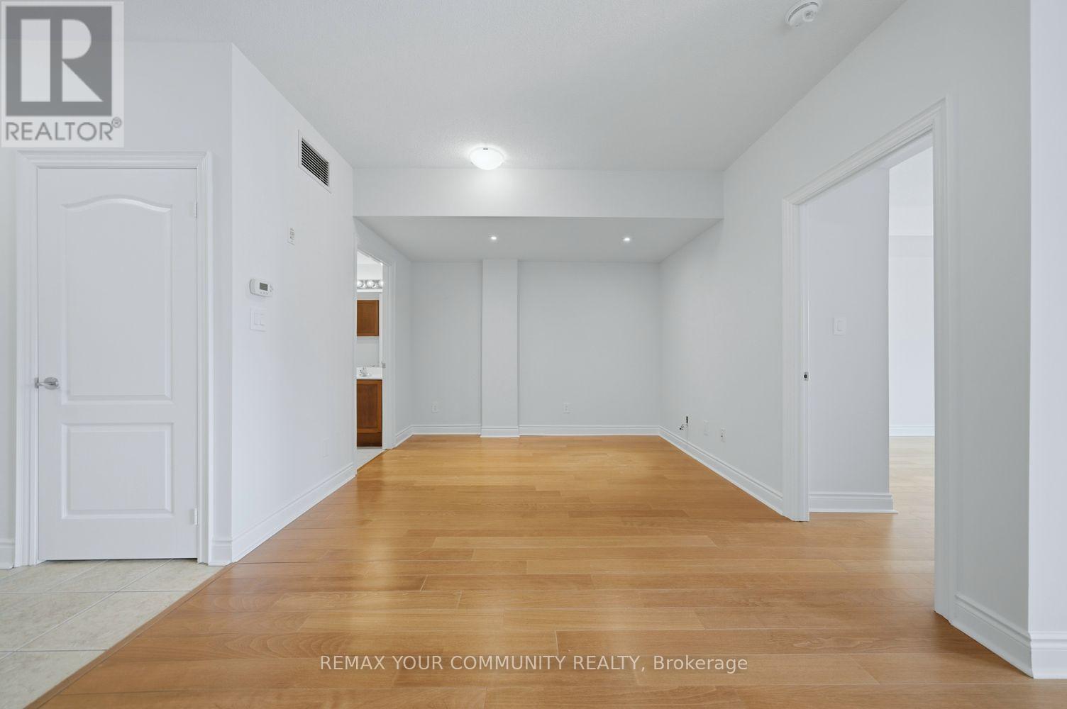 409 - 160 Woodbridge Avenue, Vaughan, Ontario L4L 0B8 - Photo 21 - N12908692