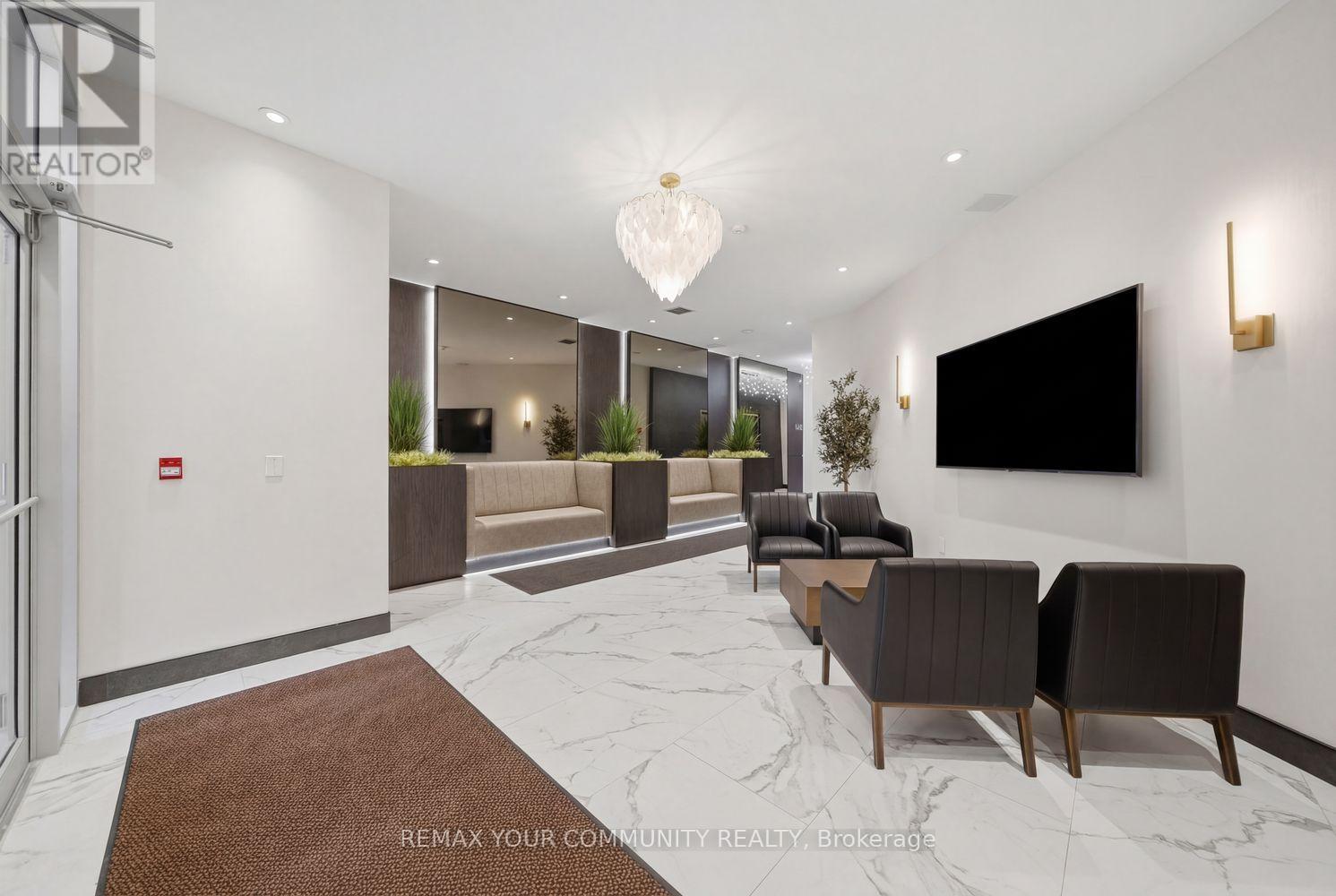 409 - 160 Woodbridge Avenue, Vaughan, Ontario L4L 0B8 - Photo 3 - N12908692