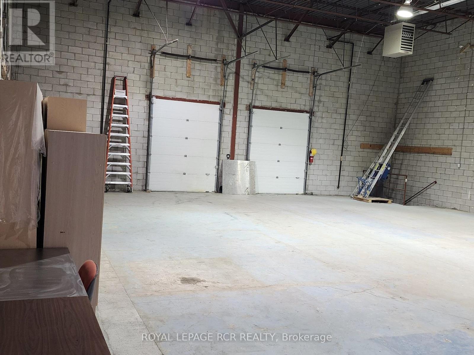 16/17 - 17075 Leslie Street, Newmarket (Newmarket Industrial Park), Ontario  L3Y 8E1 - Photo 3 - N12908702