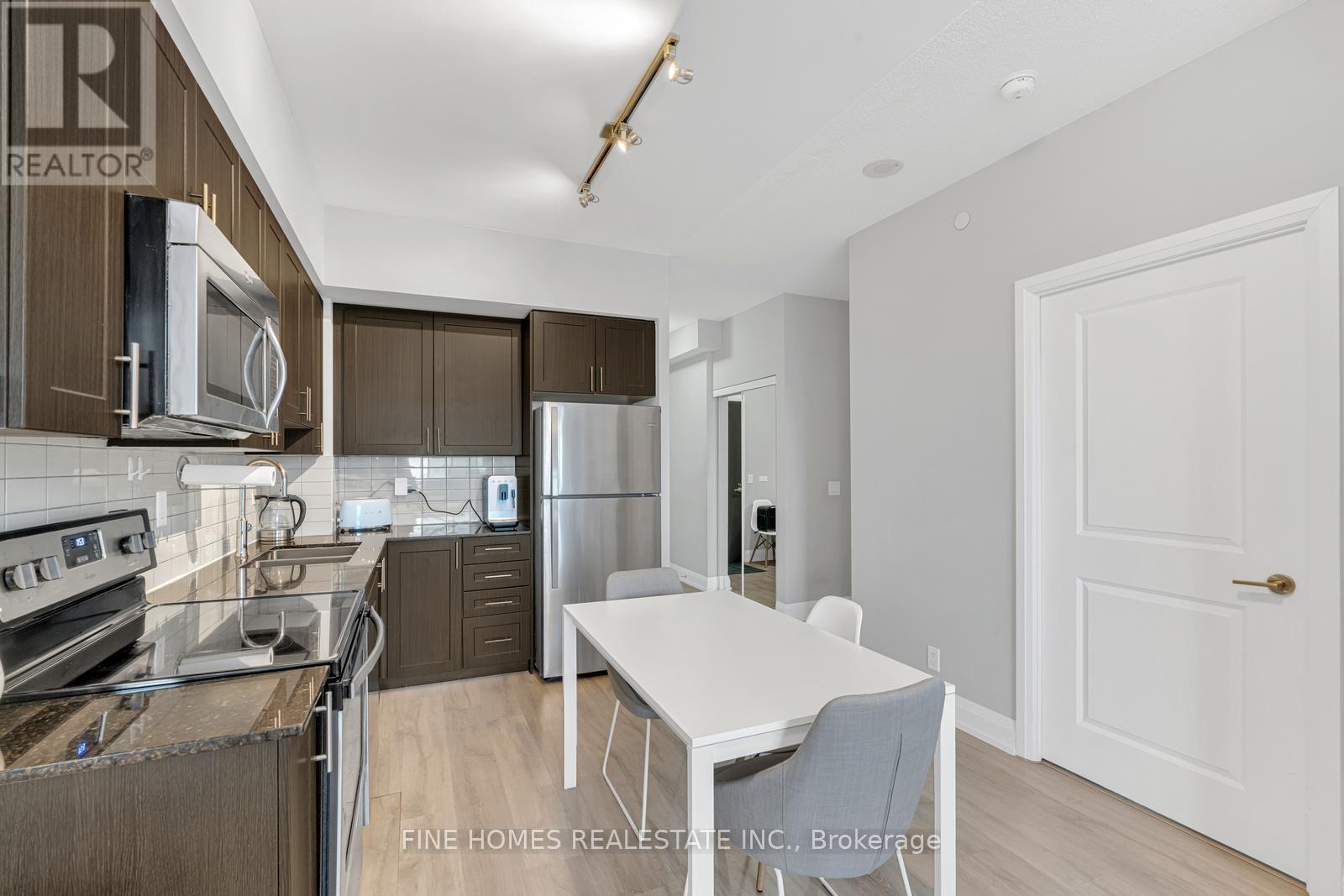 1119 - 7900 Bathusrt Street, Vaughan (Beverley Glen), Ontario  L4J 0J9 - Photo 10 - N12908728