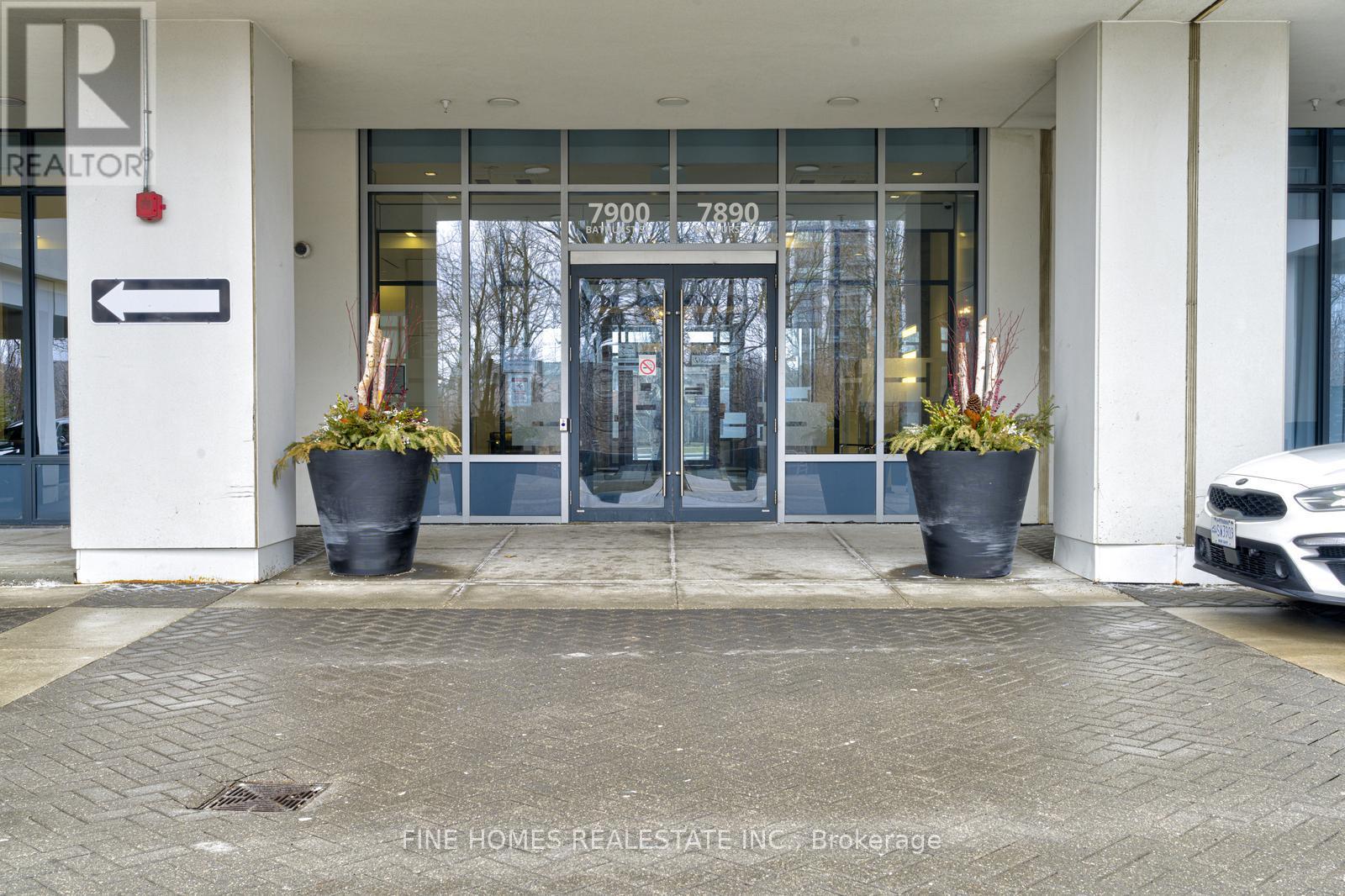 1119 - 7900 Bathusrt Street, Vaughan (Beverley Glen), Ontario  L4J 0J9 - Photo 2 - N12908728