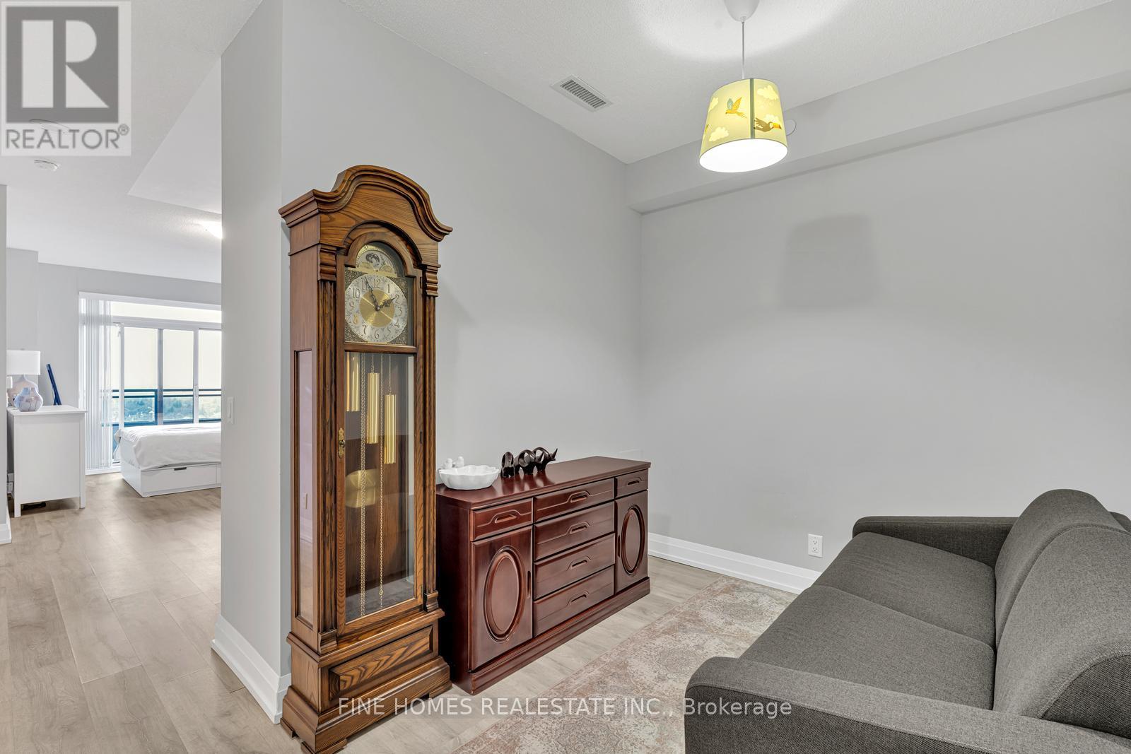 1119 - 7900 Bathusrt Street, Vaughan (Beverley Glen), Ontario  L4J 0J9 - Photo 7 - N12908728