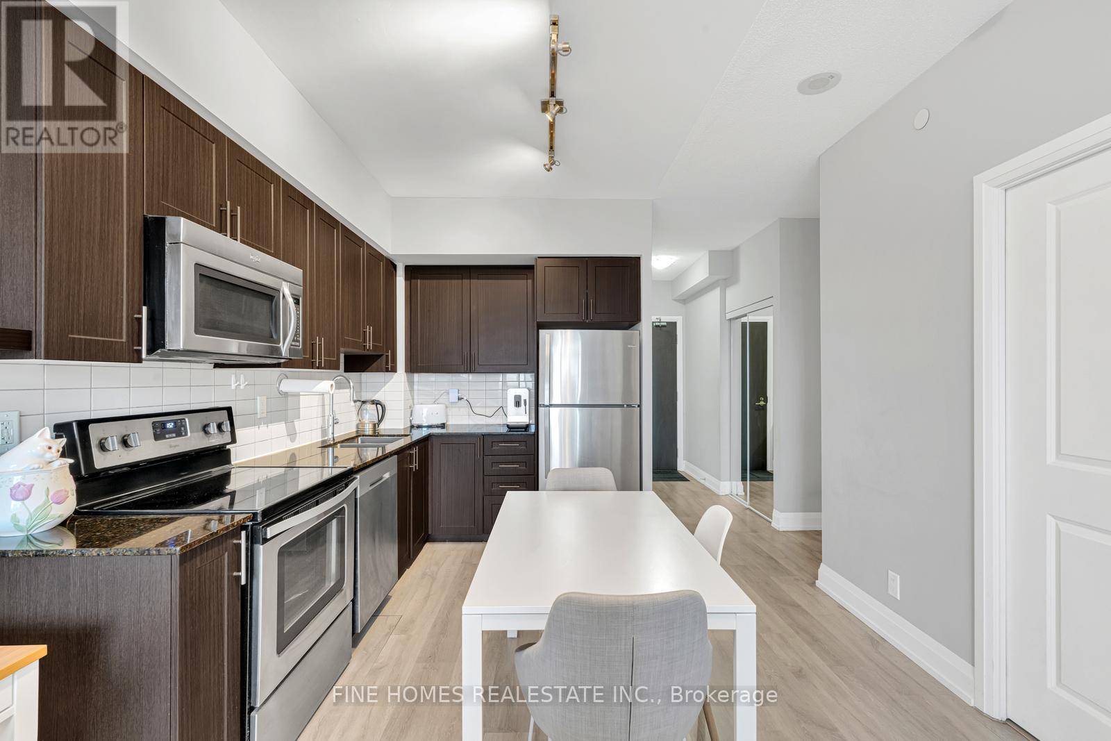 1119 - 7900 Bathusrt Street, Vaughan (Beverley Glen), Ontario  L4J 0J9 - Photo 9 - N12908728