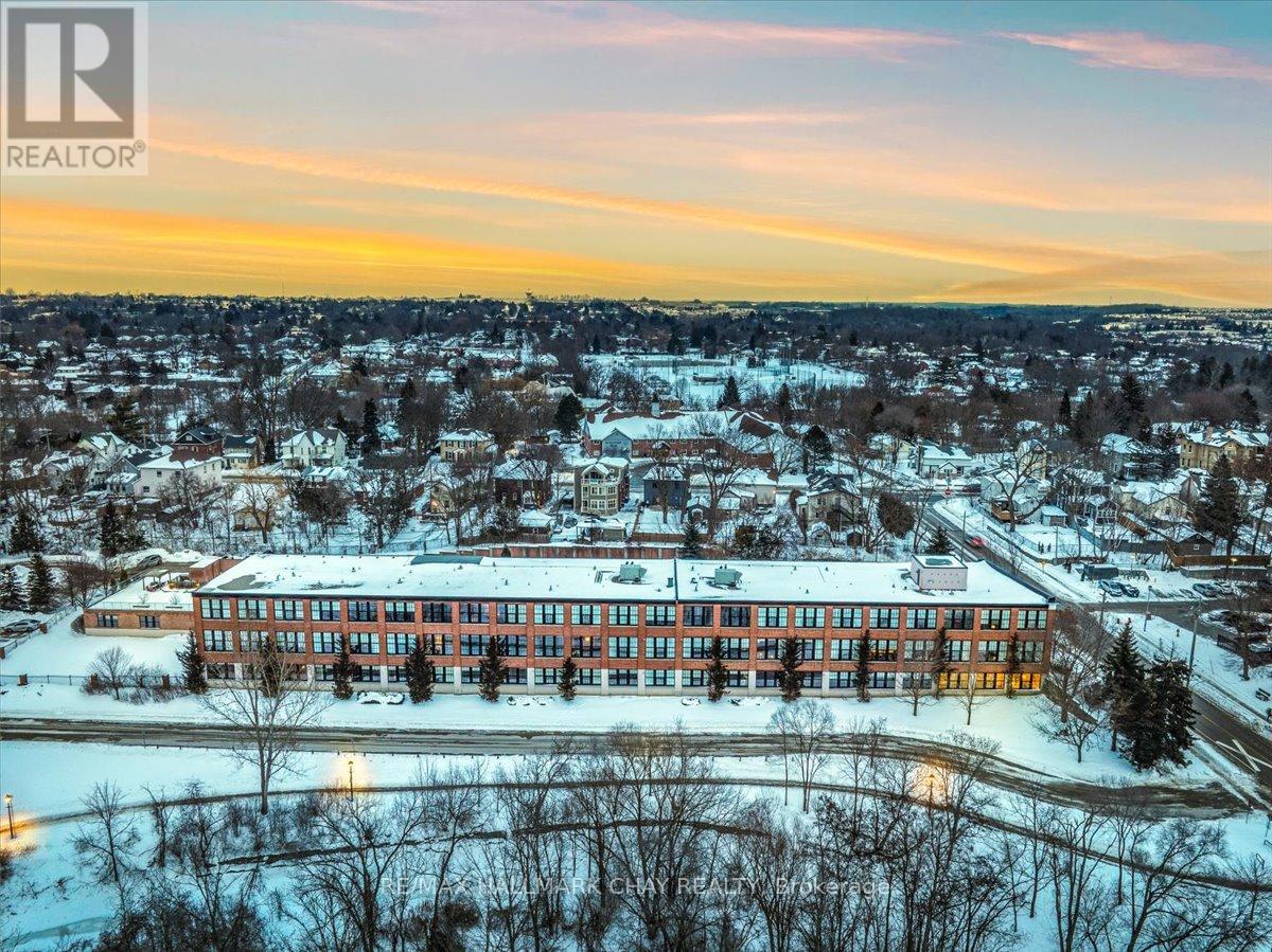 106 - 543 TIMOTHY STREET, Newmarket, Ontario