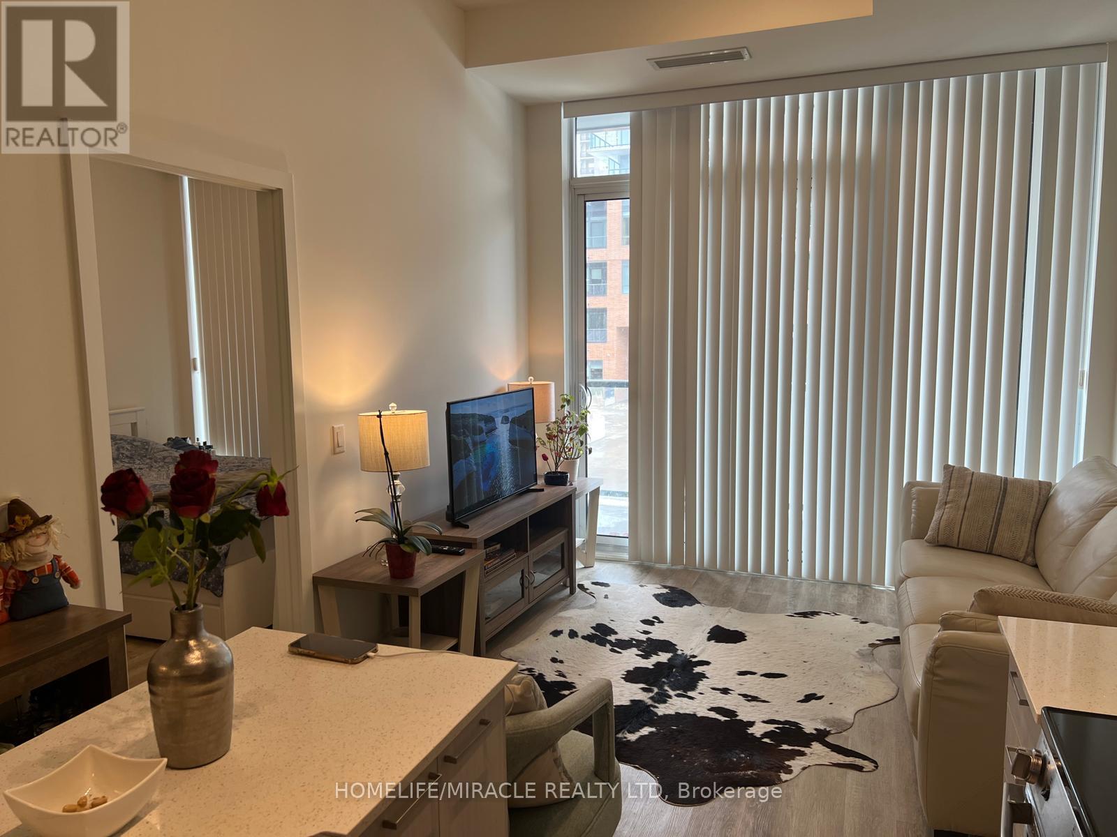 103 - 185 DEERFIELD ROAD, Newmarket, Ontario