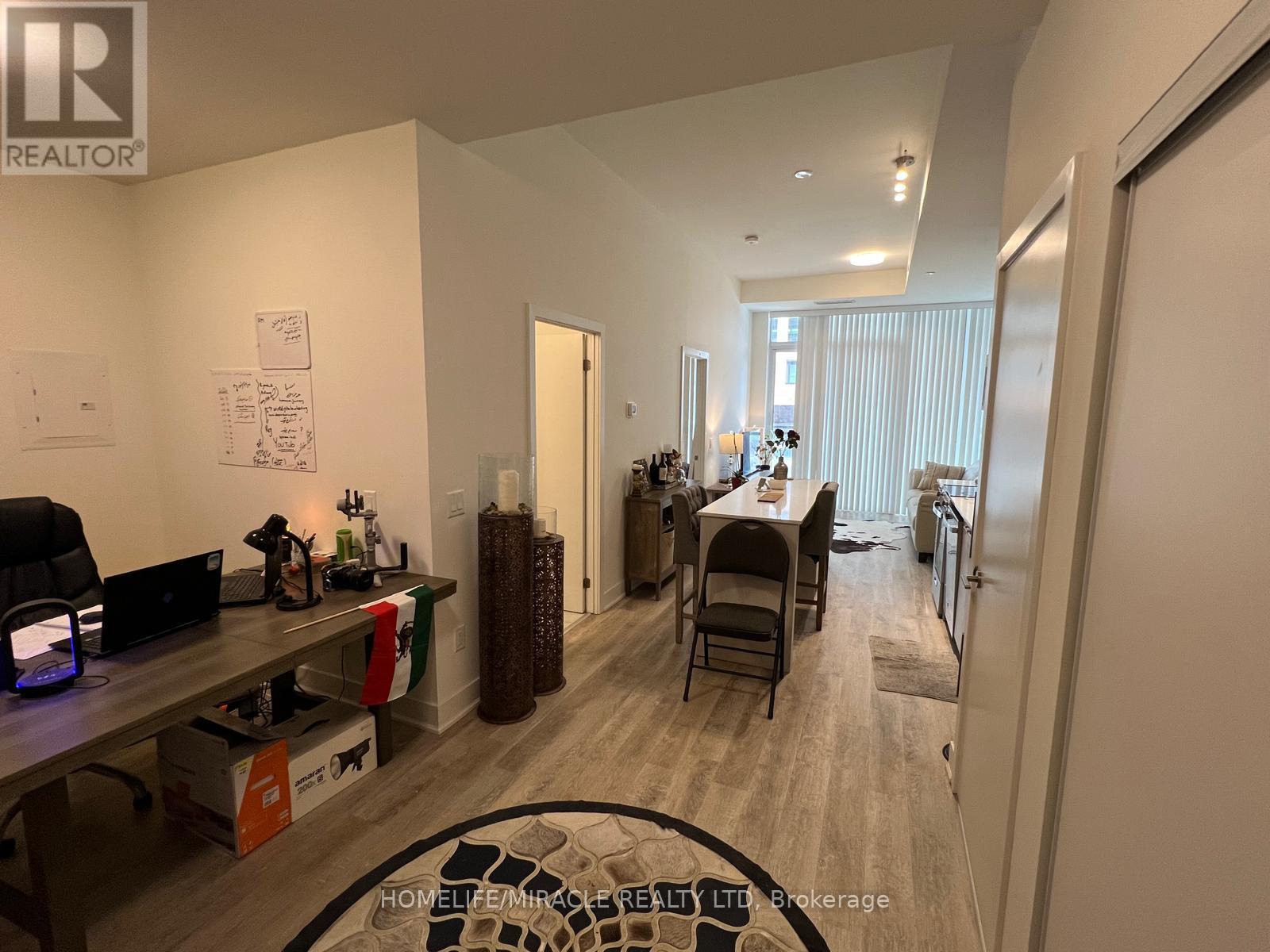 103 - 185 Deerfield Road, Newmarket (Central Newmarket), Ontario  L3Y 0G7 - Photo 9 - N12908778