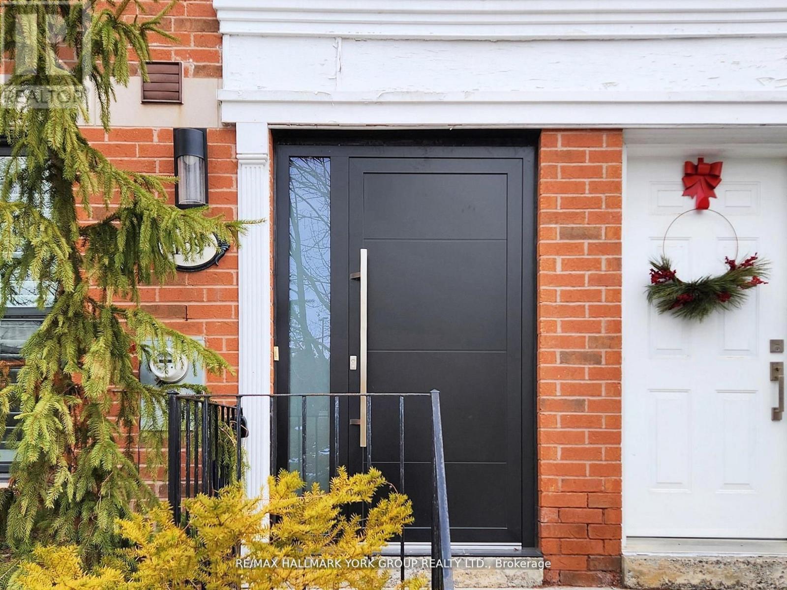 139 John West Way, Aurora (Bayview Wellington), Ontario  L4G 7E3 - Photo 4 - N12908808