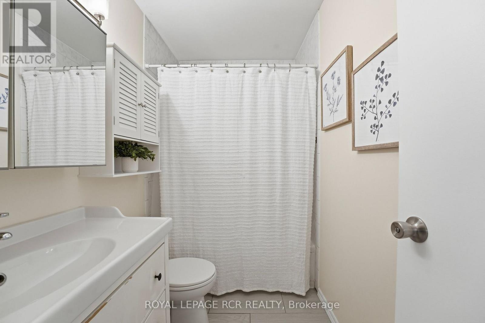 812 Greenfield Crescent, Newmarket, Ontario  L3Y 3B3 - Photo 11 - N12908822