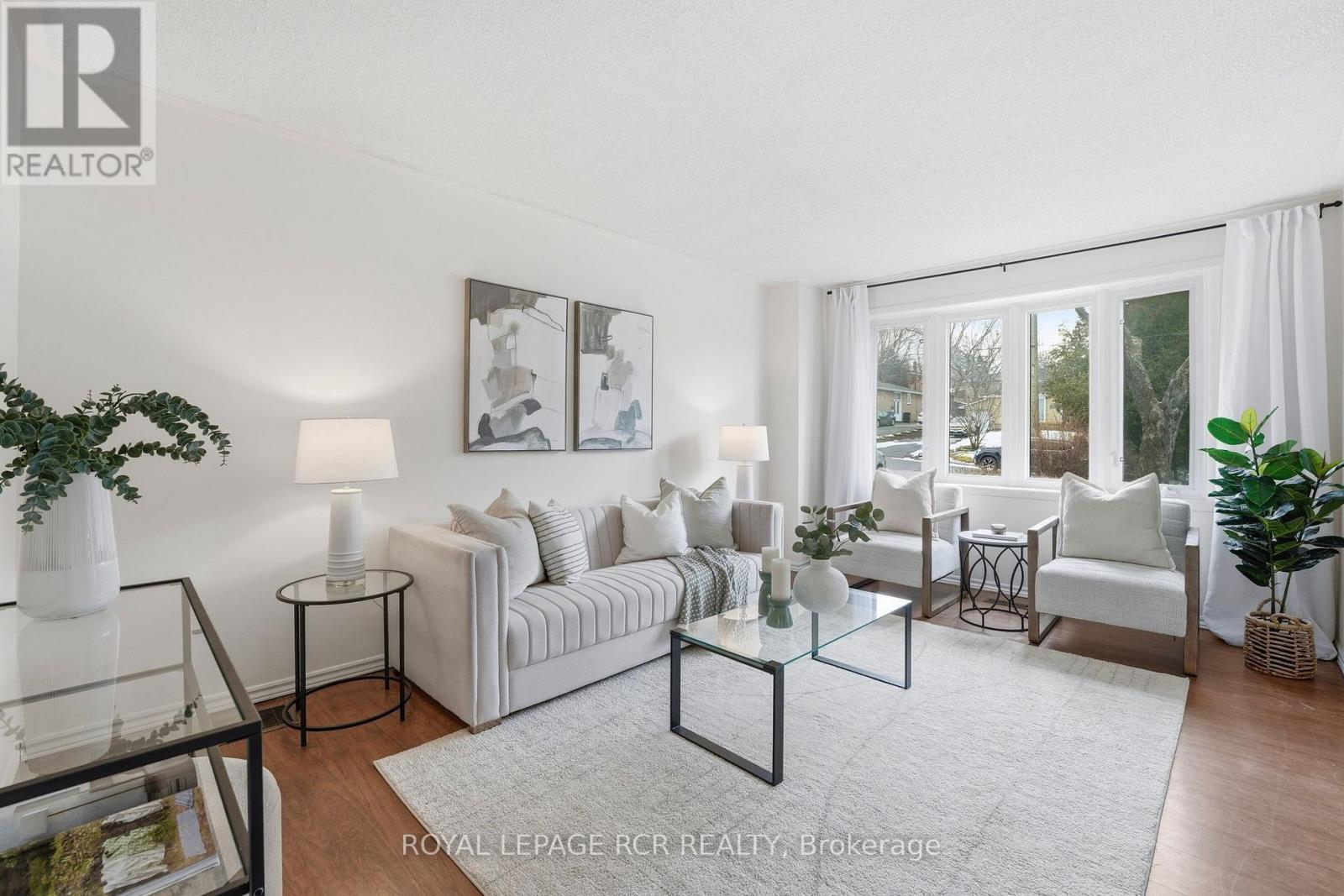 812 Greenfield Crescent, Newmarket, Ontario  L3Y 3B3 - Photo 4 - N12908822