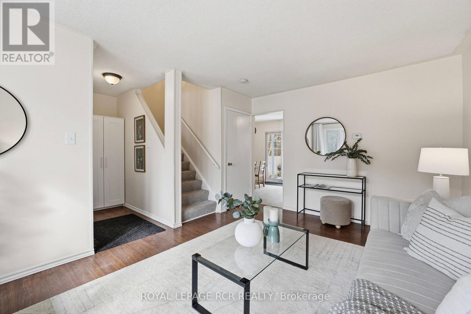 812 Greenfield Crescent, Newmarket, Ontario  L3Y 3B3 - Photo 6 - N12908822