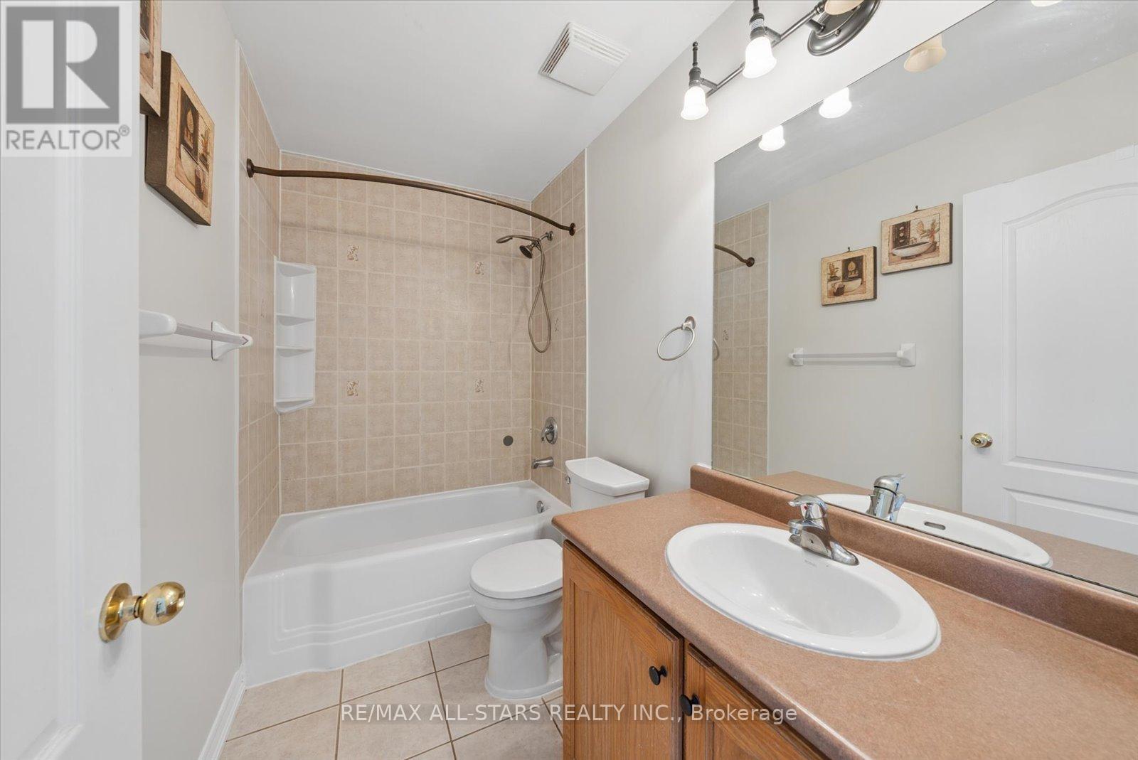 4 Smith Street, Bradford West Gwillimbury, Ontario  L3Z 3C9 - Photo 27 - N12908840