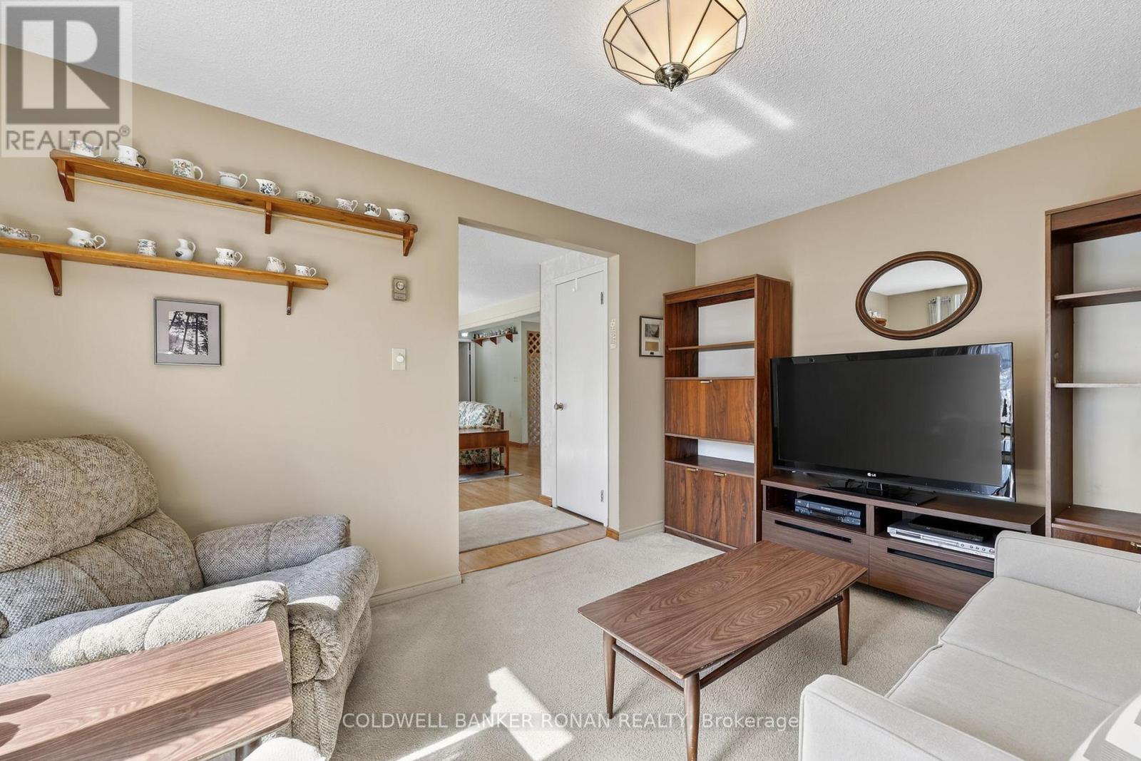 4 Tecumseth Pine Drive, New Tecumseth, Ontario  L0G 1W0 - Photo 6 - N12908848