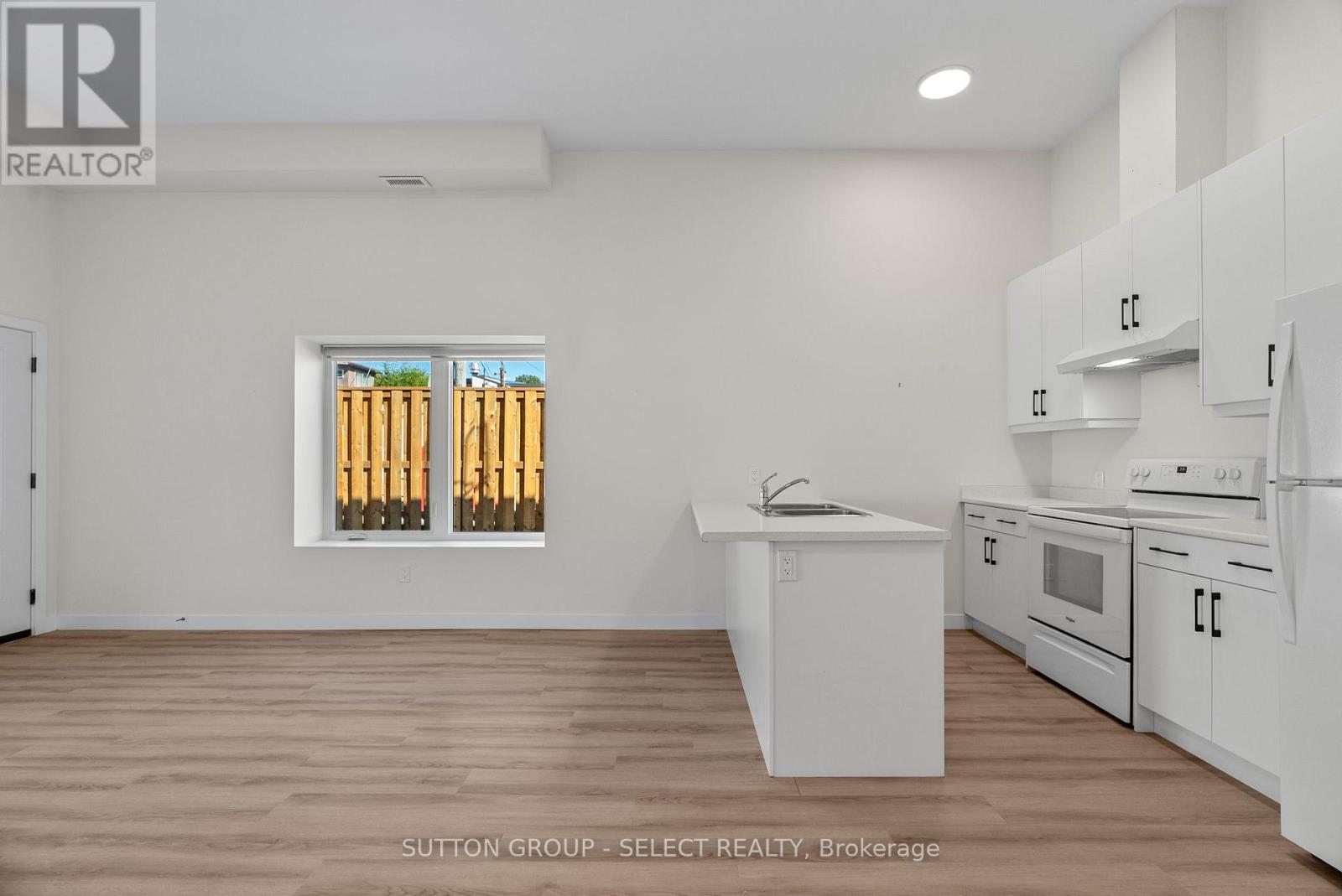 370 William Street, South Huron, Ontario  N0M 1S2 - Photo 6 - X12481207