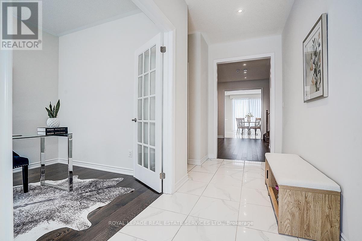 51 Nicort Road, Wasaga Beach, Ontario  L9Z 0N4 - Photo 2 - S12908490