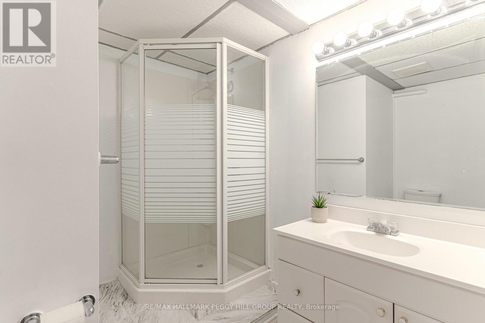 17 Bruce Crescent, Barrie (Bayshore), Ontario  L4N 8T8 - Photo 18 - S12908586