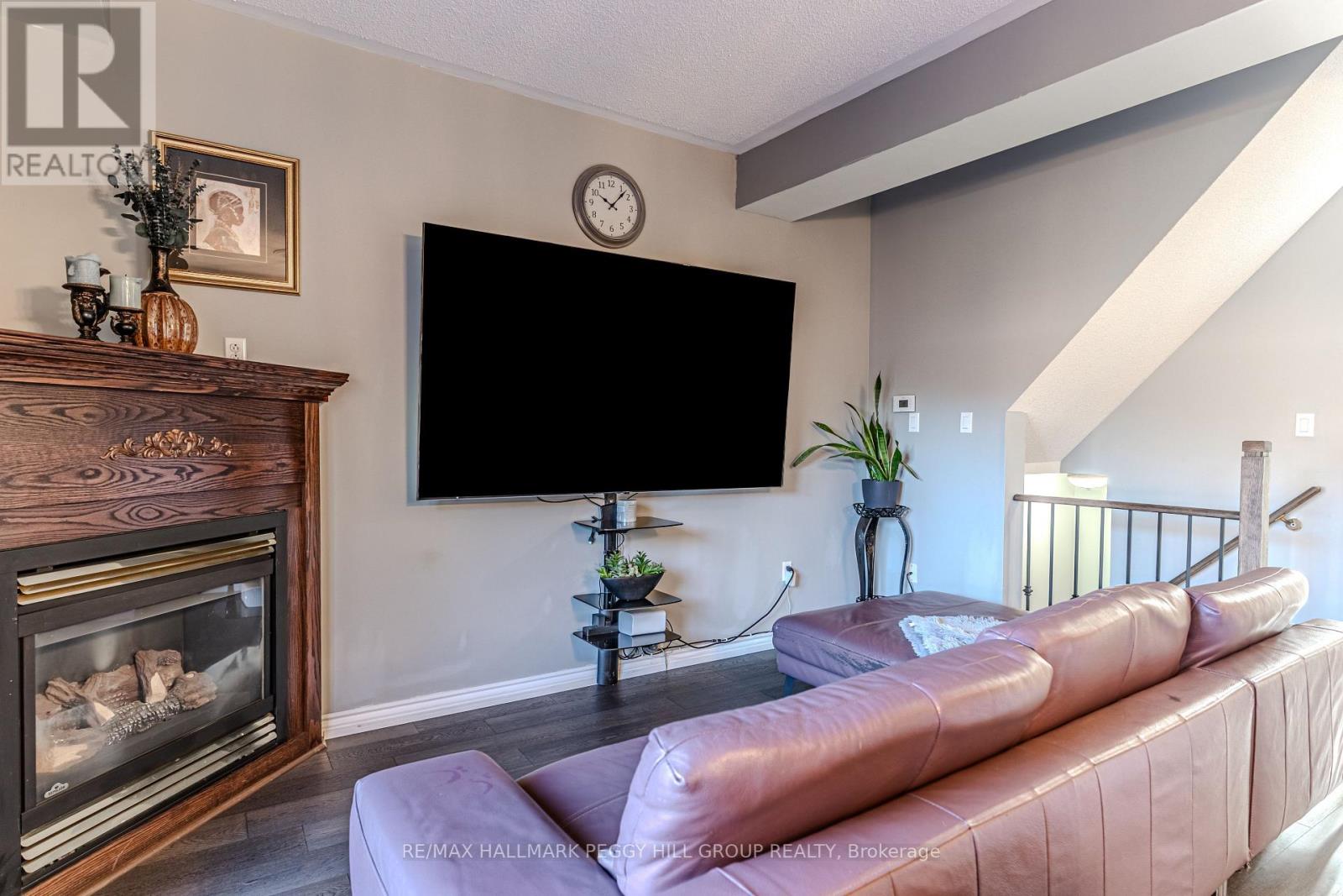 17 Bruce Crescent, Barrie (Bayshore), Ontario  L4N 8T8 - Photo 8 - S12908586