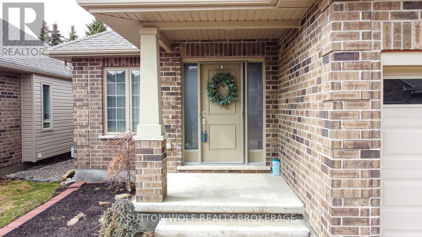 Photo 2 of 36 for 6 - 295 Mogg Street