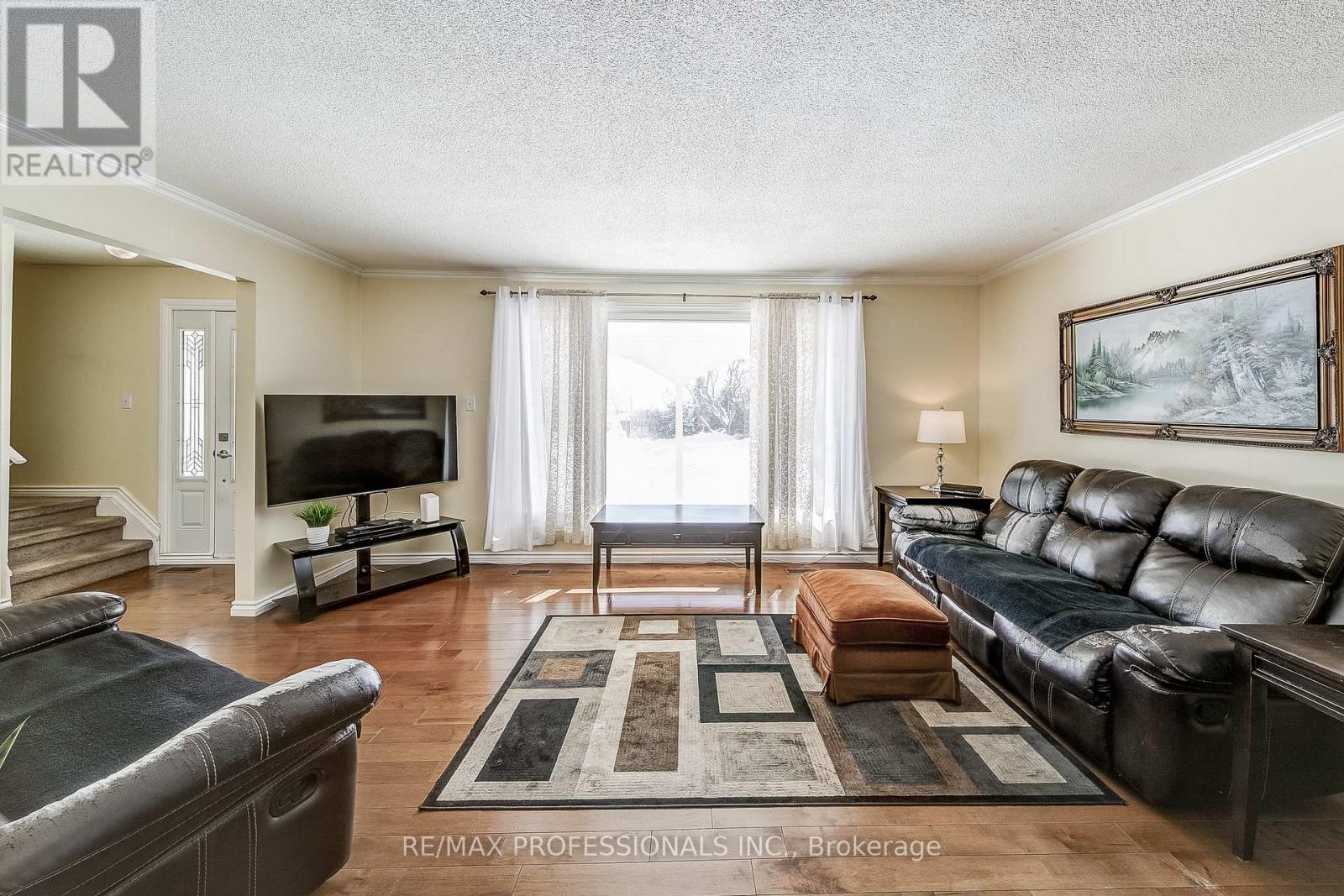 2 Agnes Street, Barrie (Wellington), Ontario  L4M 2S2 - Photo 9 - S12908606