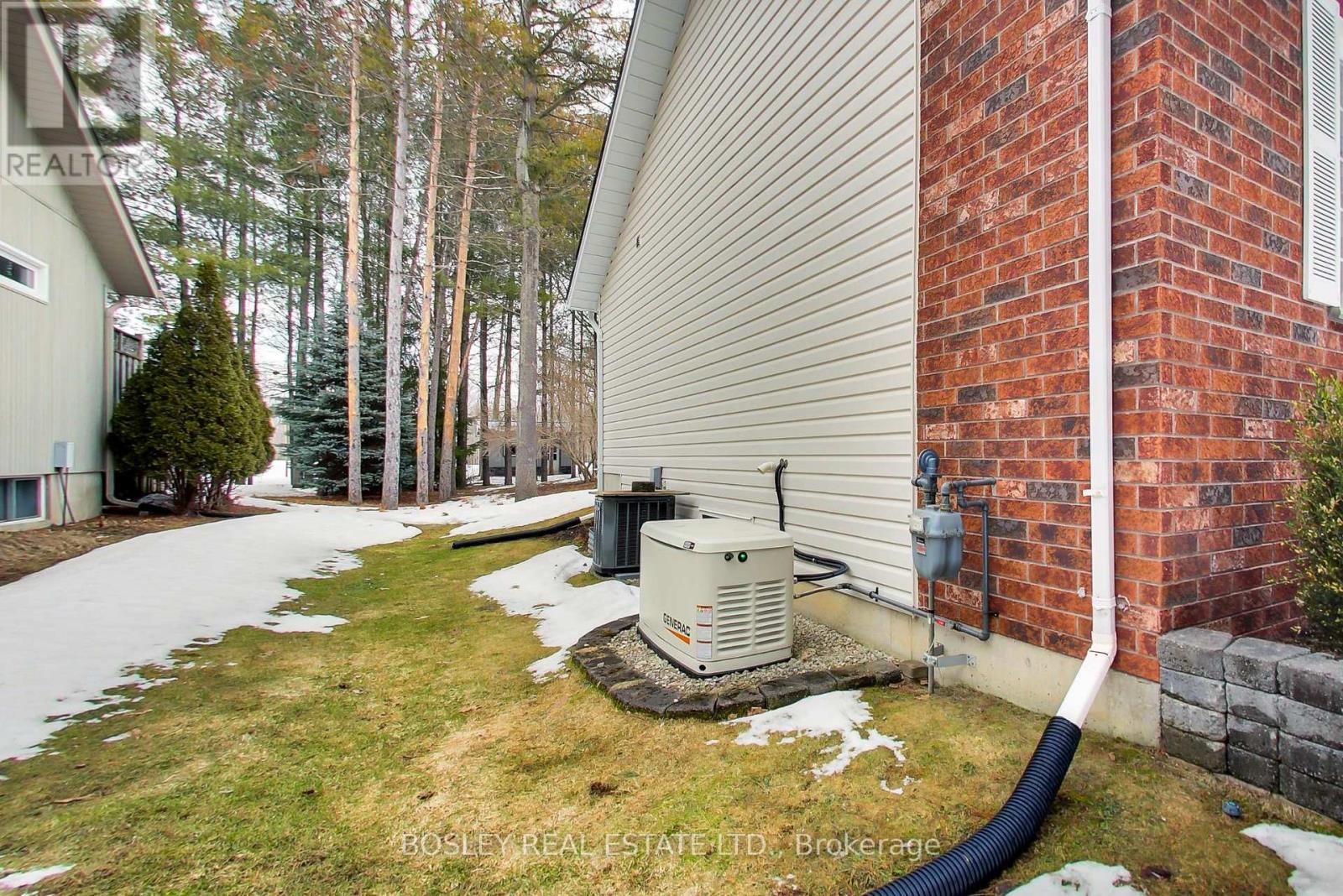 39 Martyn Drive, Wasaga Beach, Ontario  L9Z 1N6 - Photo 36 - S12908722