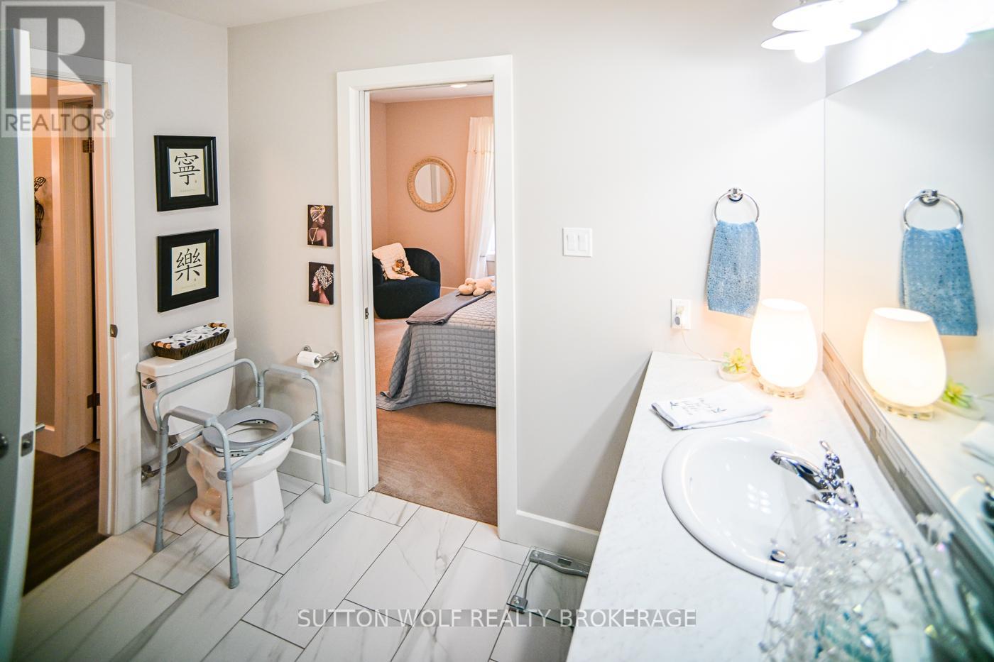 6 - 295 Mogg Street, Strathroy-Caradoc (Se), Ontario  N7G 0C6 - Photo 19 - X12908832