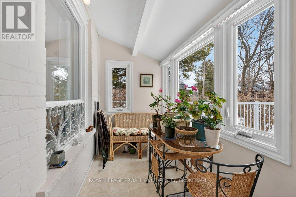 28 Pember Place, Kingston, Ontario  K7M 2P7 - Photo 11 - X12908608