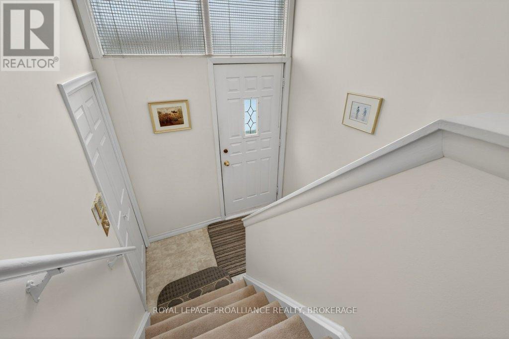 28 Pember Place, Kingston, Ontario  K7M 2P7 - Photo 22 - X12908608