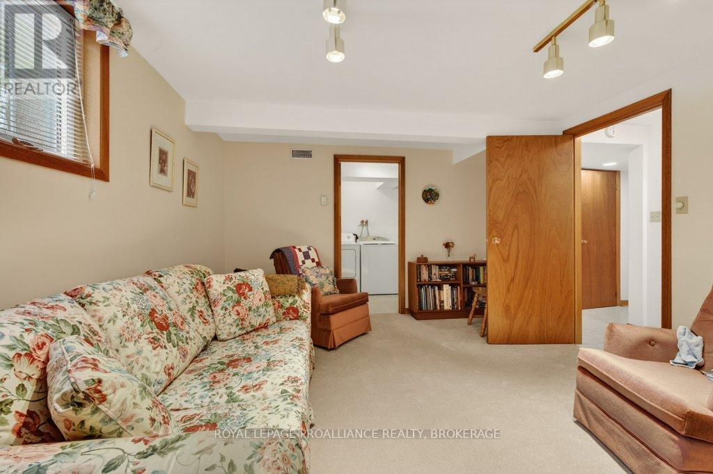 28 Pember Place, Kingston, Ontario  K7M 2P7 - Photo 24 - X12908608