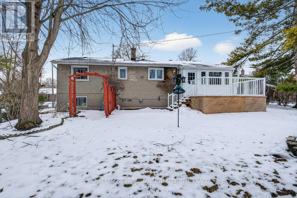 28 Pember Place, Kingston, Ontario  K7M 2P7 - Photo 32 - X12908608
