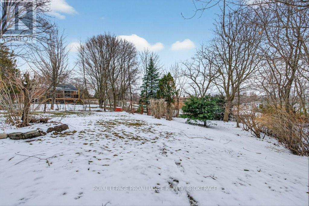 28 Pember Place, Kingston, Ontario  K7M 2P7 - Photo 33 - X12908608