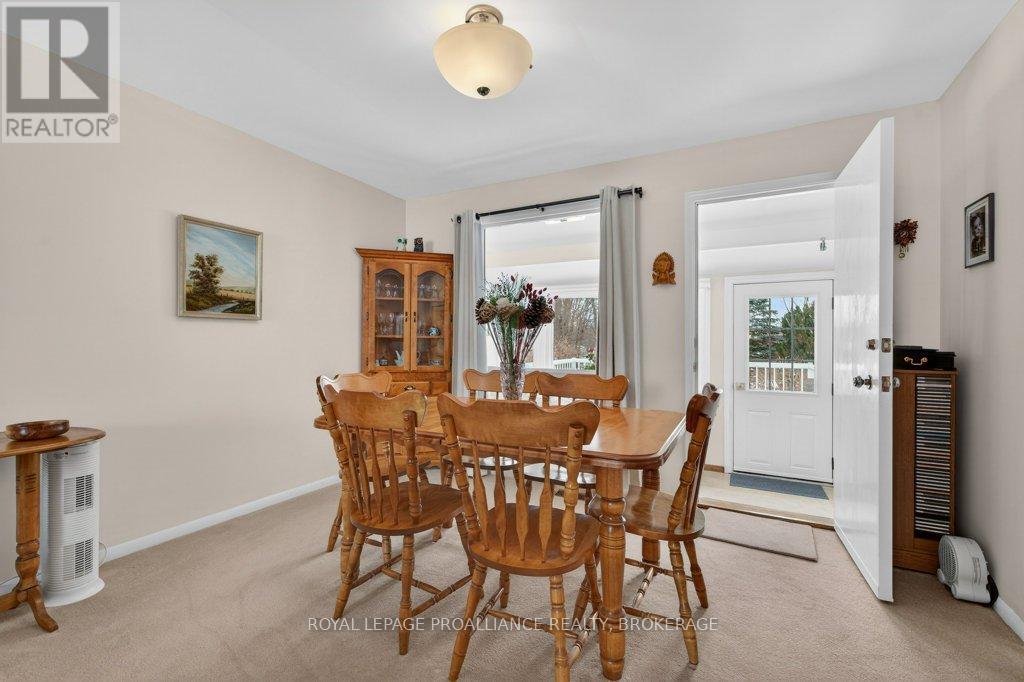 28 Pember Place, Kingston, Ontario  K7M 2P7 - Photo 9 - X12908608