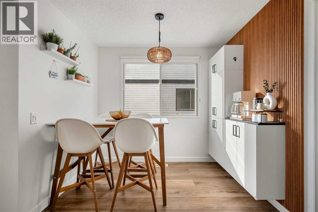 55 Coach Gate Way Sw, Calgary, Alberta  T3H 1L7 - Photo 9 - A2280840