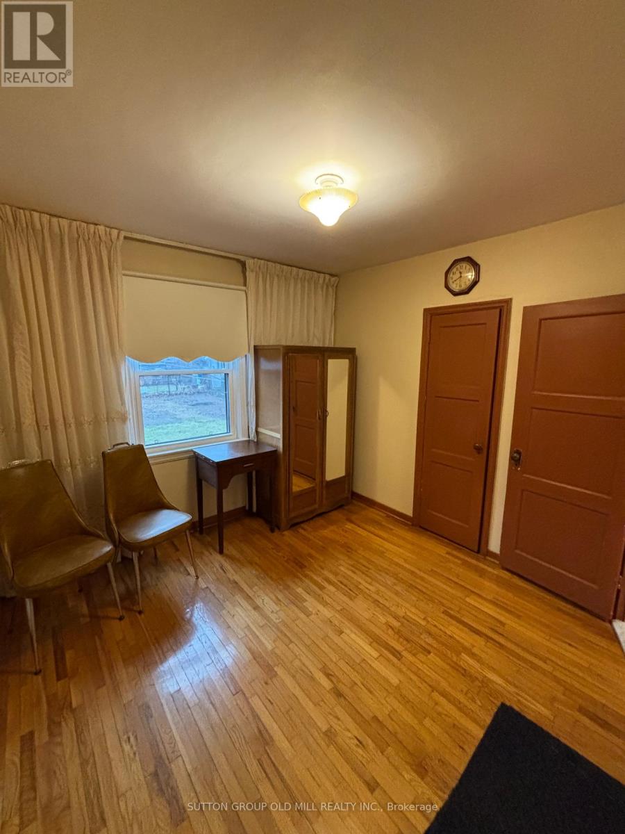 14 Ashmore Avenue, Toronto, Ontario  M8Z 4C4 - Photo 18 - W12908528