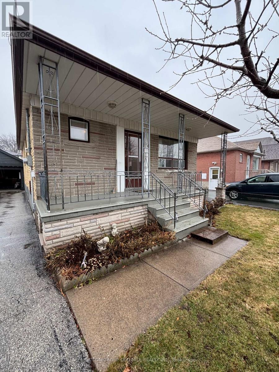 14 Ashmore Avenue, Toronto, Ontario  M8Z 4C4 - Photo 3 - W12908528