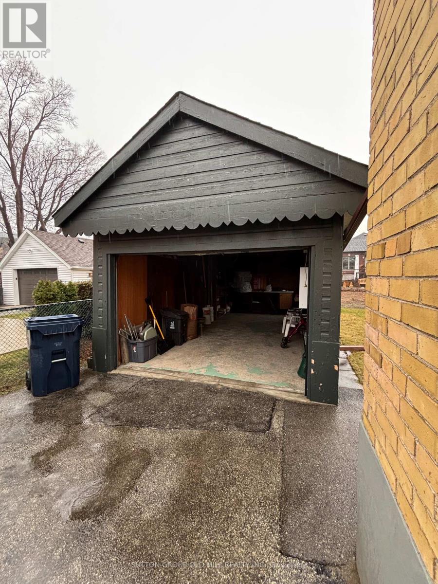 14 Ashmore Avenue, Toronto, Ontario  M8Z 4C4 - Photo 38 - W12908528